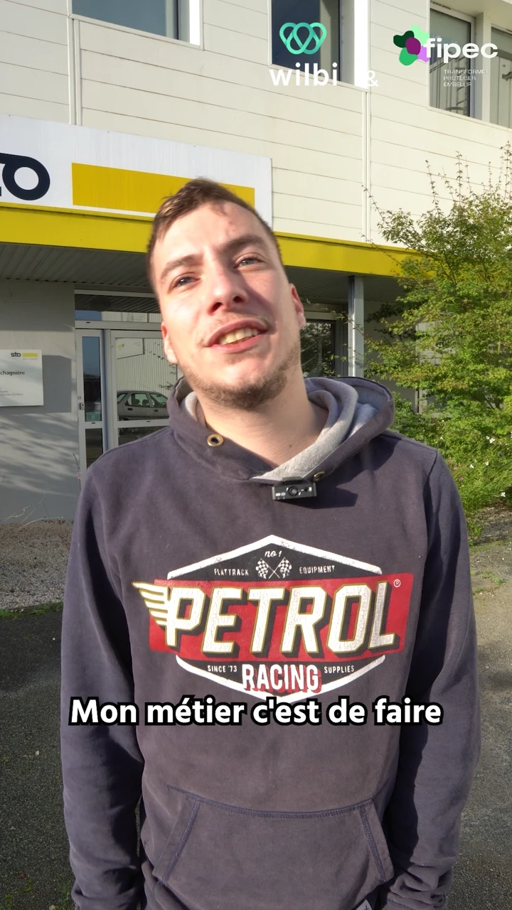 Portrait d’un agent de production Sto dans un extrait vidéo adapté aux réseaux sociaux.